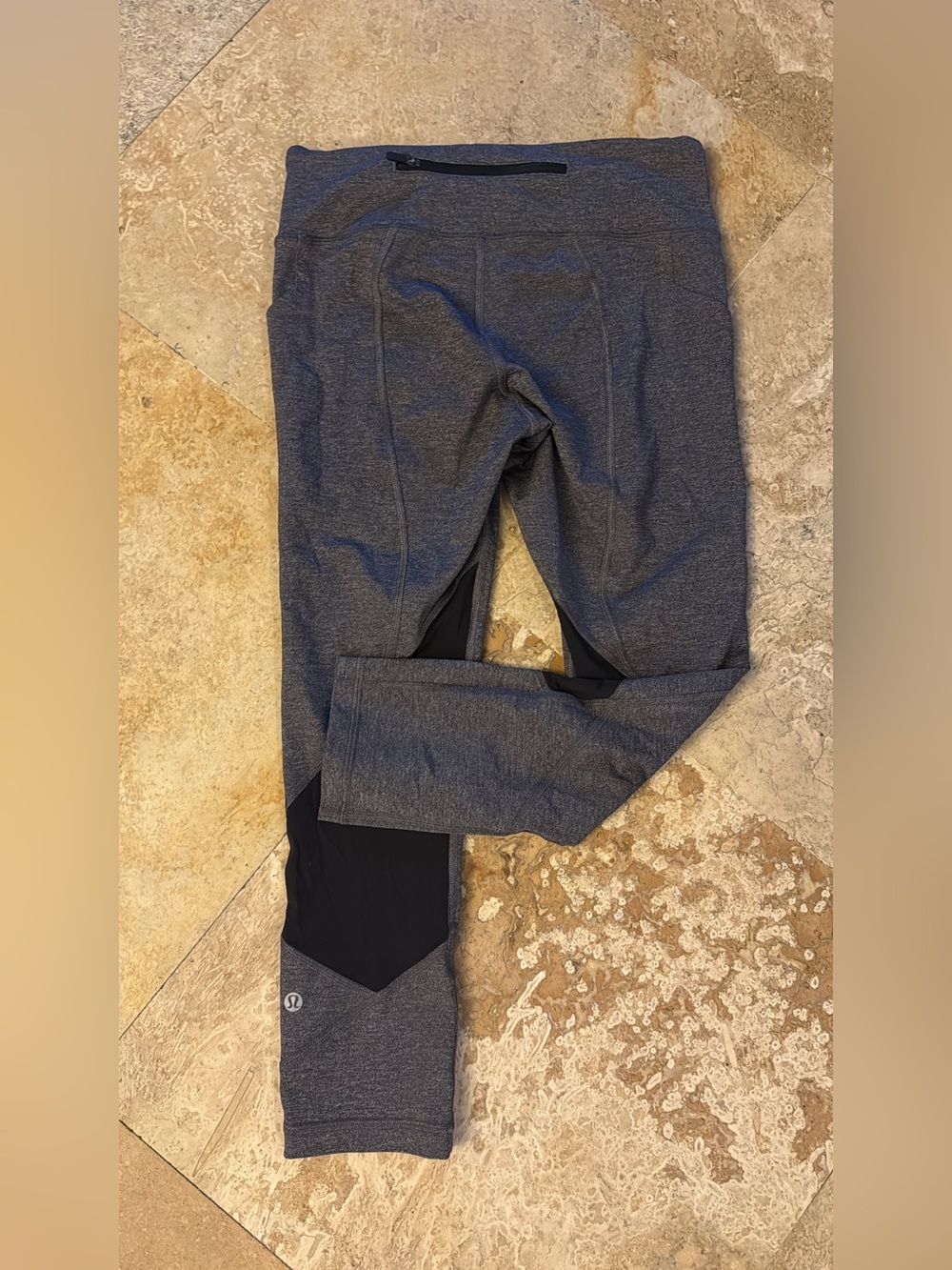 Lululemon size 6